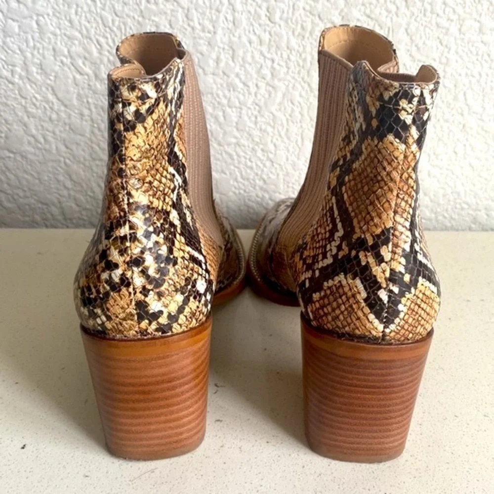 Women’s Vince Camuto Jentilly Block Heel Snake Print Chelsea Booties Size 7 - Picture 3 of 7